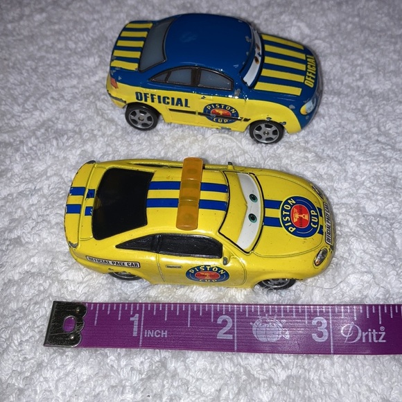 Disney Pixar Cars Charlie Checker and Race Official Tom - Picture 5 of 5